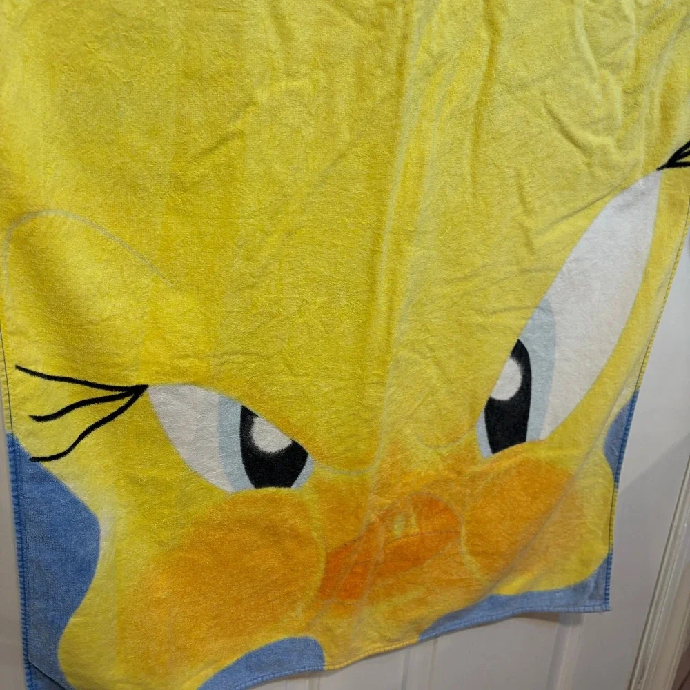 Vintage 1997 Looney Tunes Tweety Bird Beach Towel Blue Yellow Cotton Warner Bros